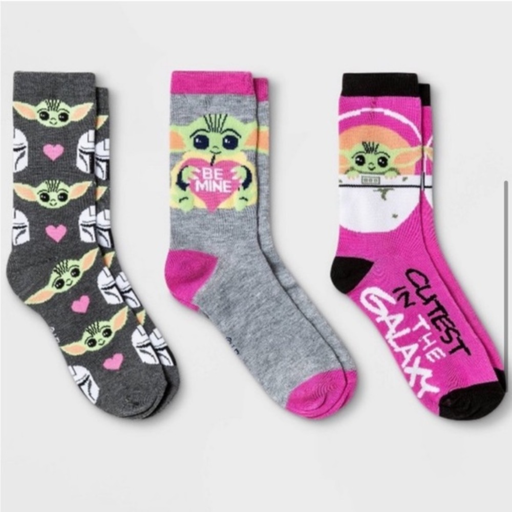 NIB 3-Pack Baby Yoda Valentine’s Day Socks